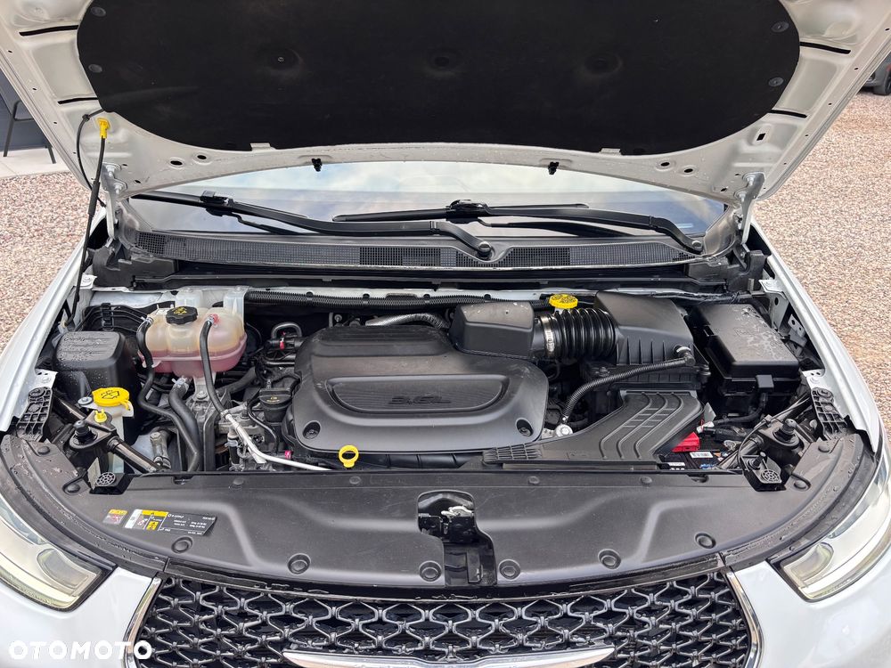 Chrysler Pacifica - 14