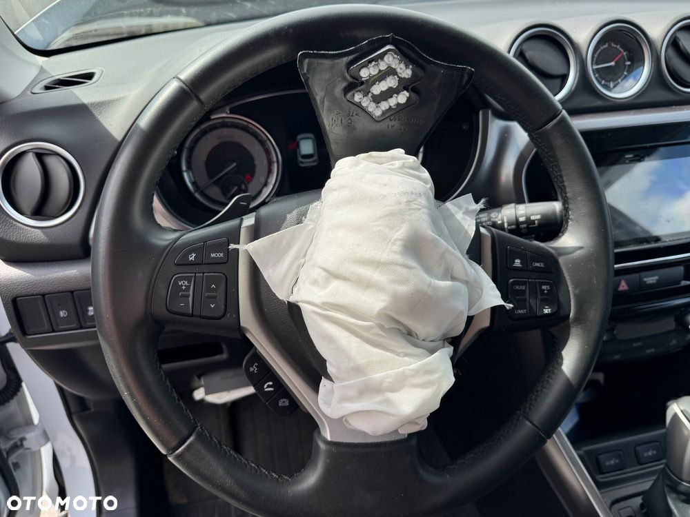 Suzuki Vitara 1.4 Boosterjet Hybrid Automatik Comfort - 14