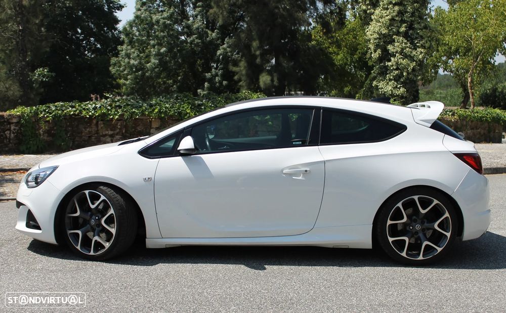 Opel Astra GTC OPC S&S - 14