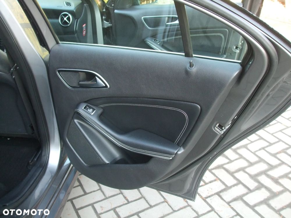 Mercedes-Benz Klasa A 180 CDI BlueEFFICIENCY Edition Style - 24