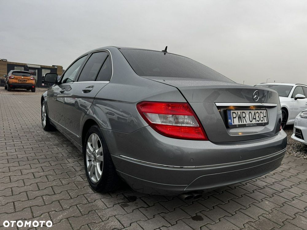 Mercedes-Benz Klasa C 200 (BlueEFFICIENCY) 7G-TRONIC Elegance - 4