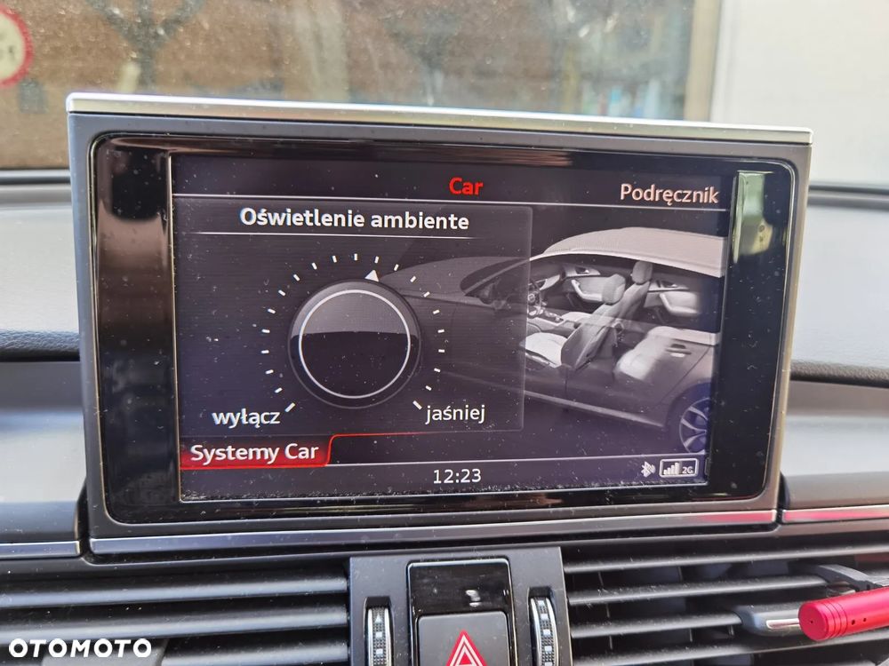 Audi A6 Avant 2.0 TDI Ultra DPF S tronic - 28