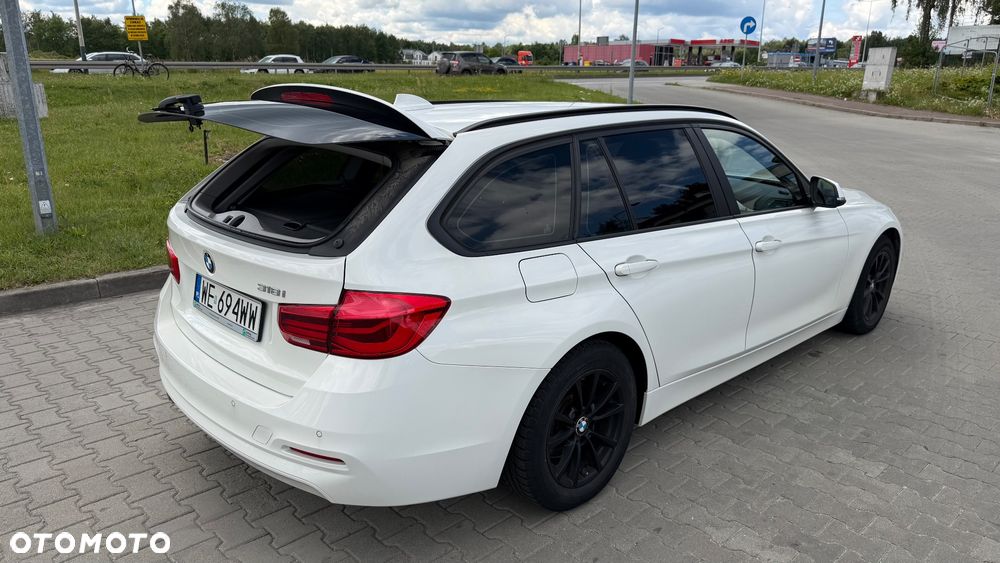 BMW Seria 3 318i - 40