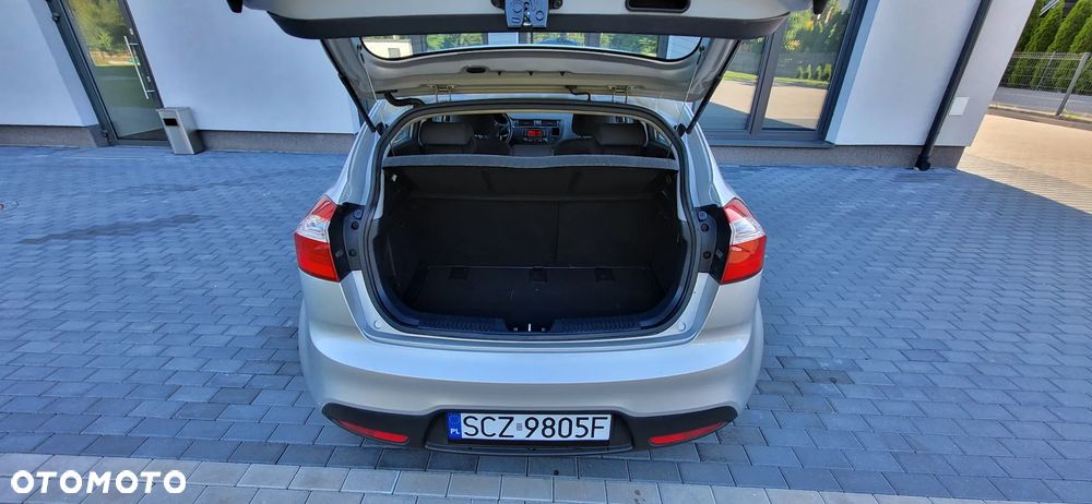 Kia Rio 1.2 Attract - 25