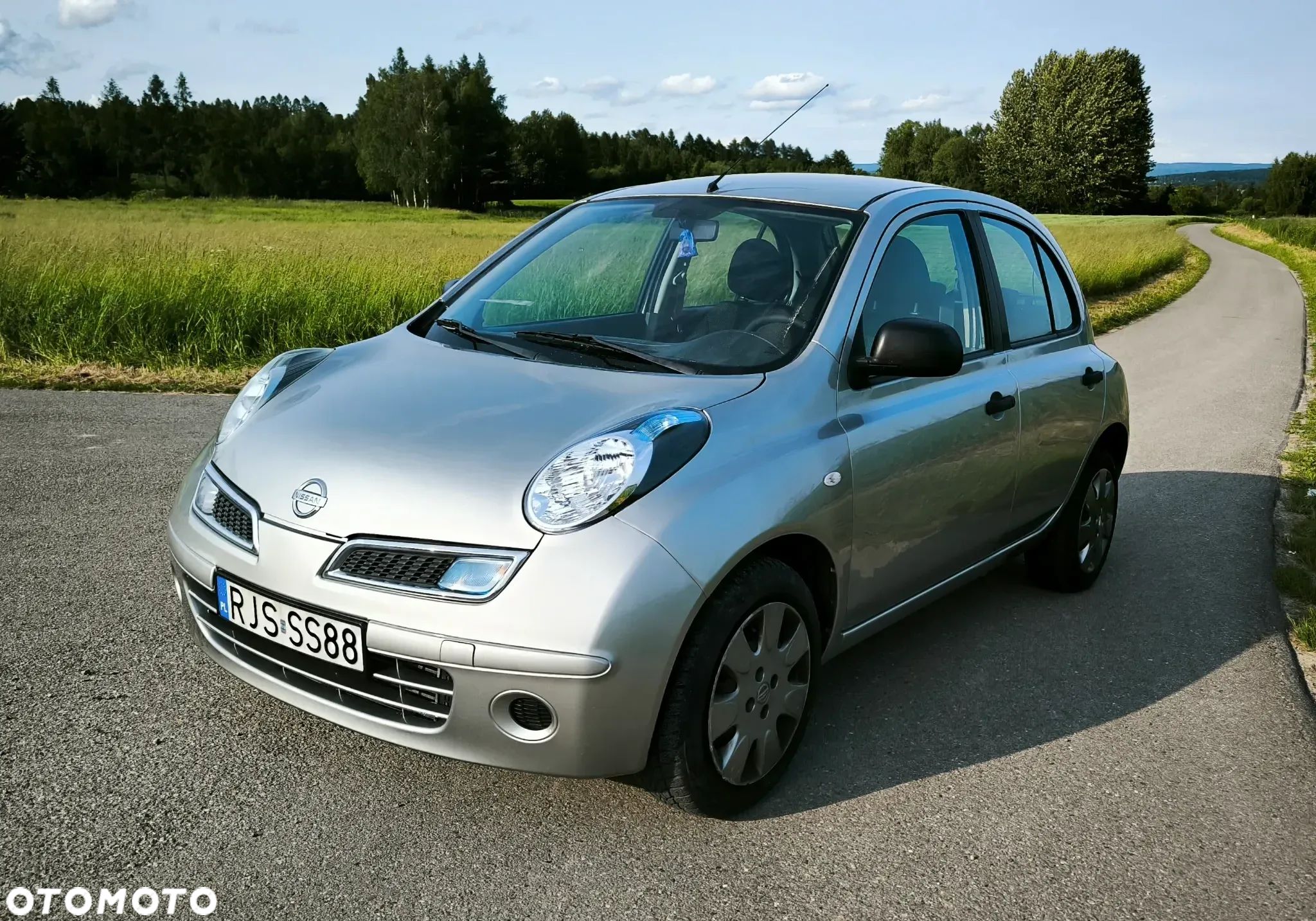 Nissan Micra - 1