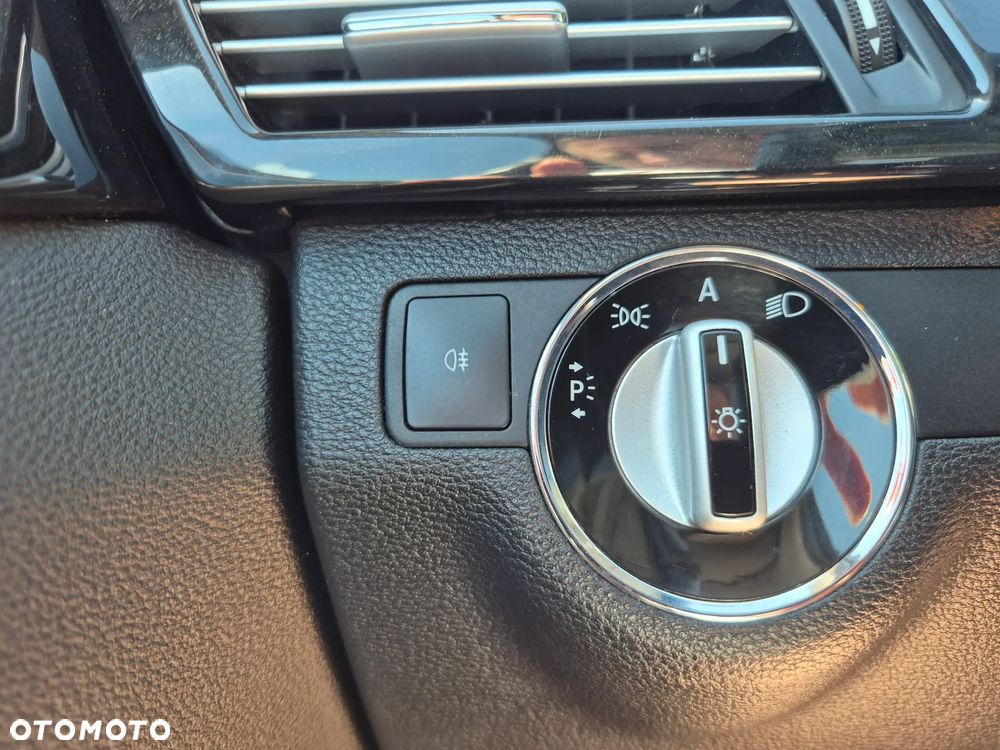 Mercedes-Benz Klasa E 300 BLUETEC 7G-TRONIC Avantgarde DPF - 16