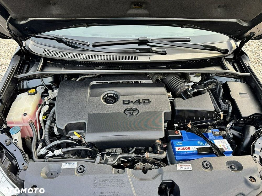 Toyota Avensis - 16