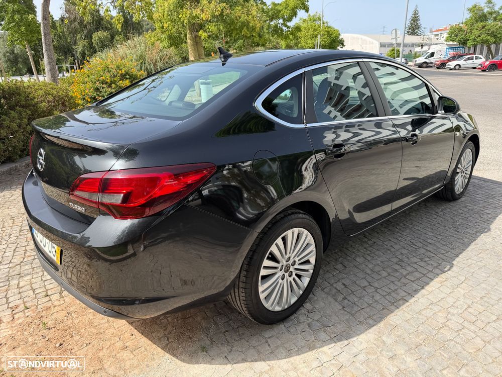 Opel Astra 1.4 T S/S J17 - 4
