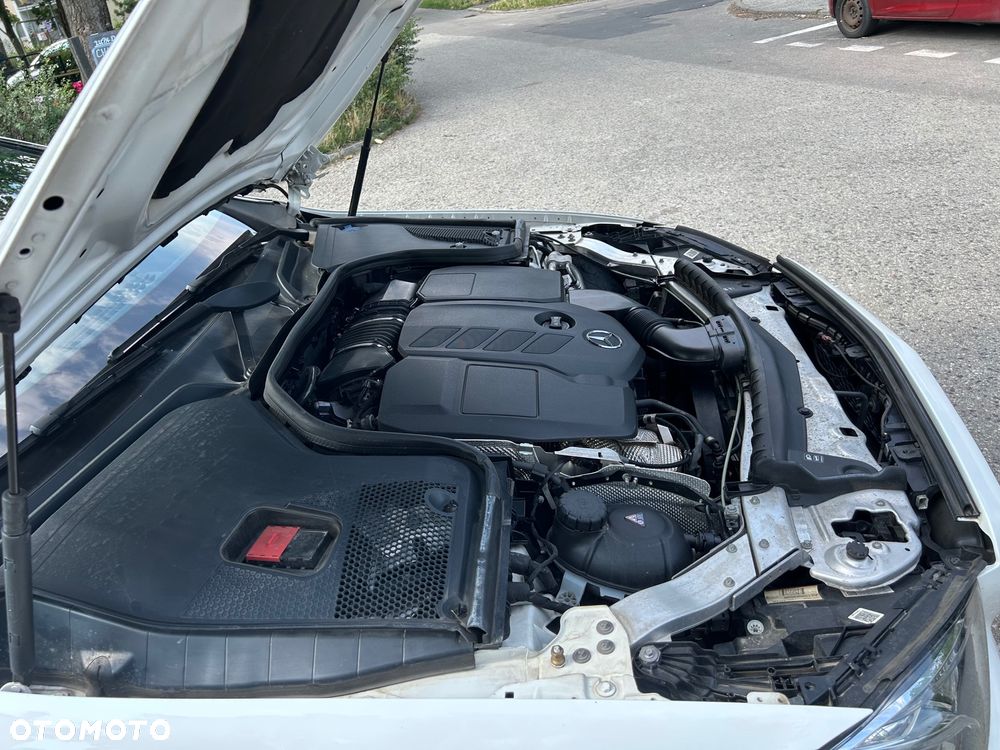 Mercedes-Benz Klasa E 220 d Coupe 4-Matic 9G-TRONIC - 9