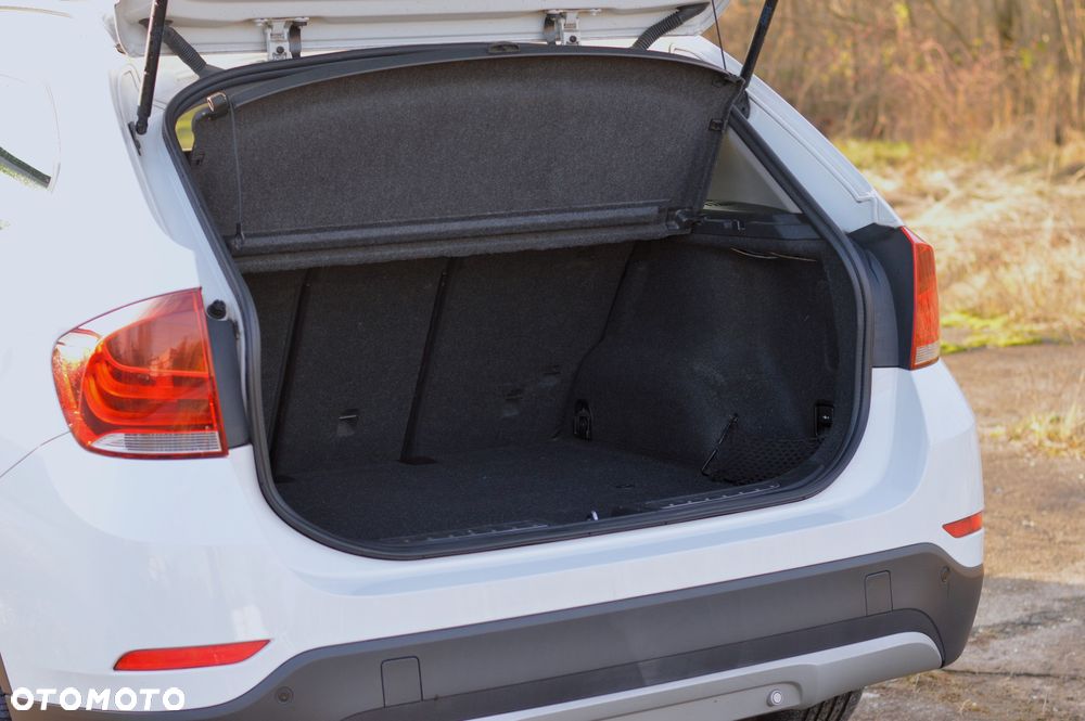 BMW X1 sDrive18d xLine - 8