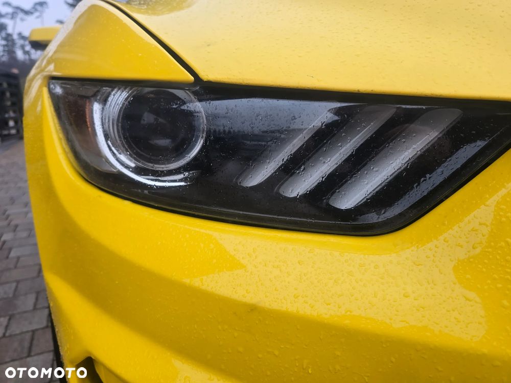 Ford Mustang 5.0 V8 GT - 5