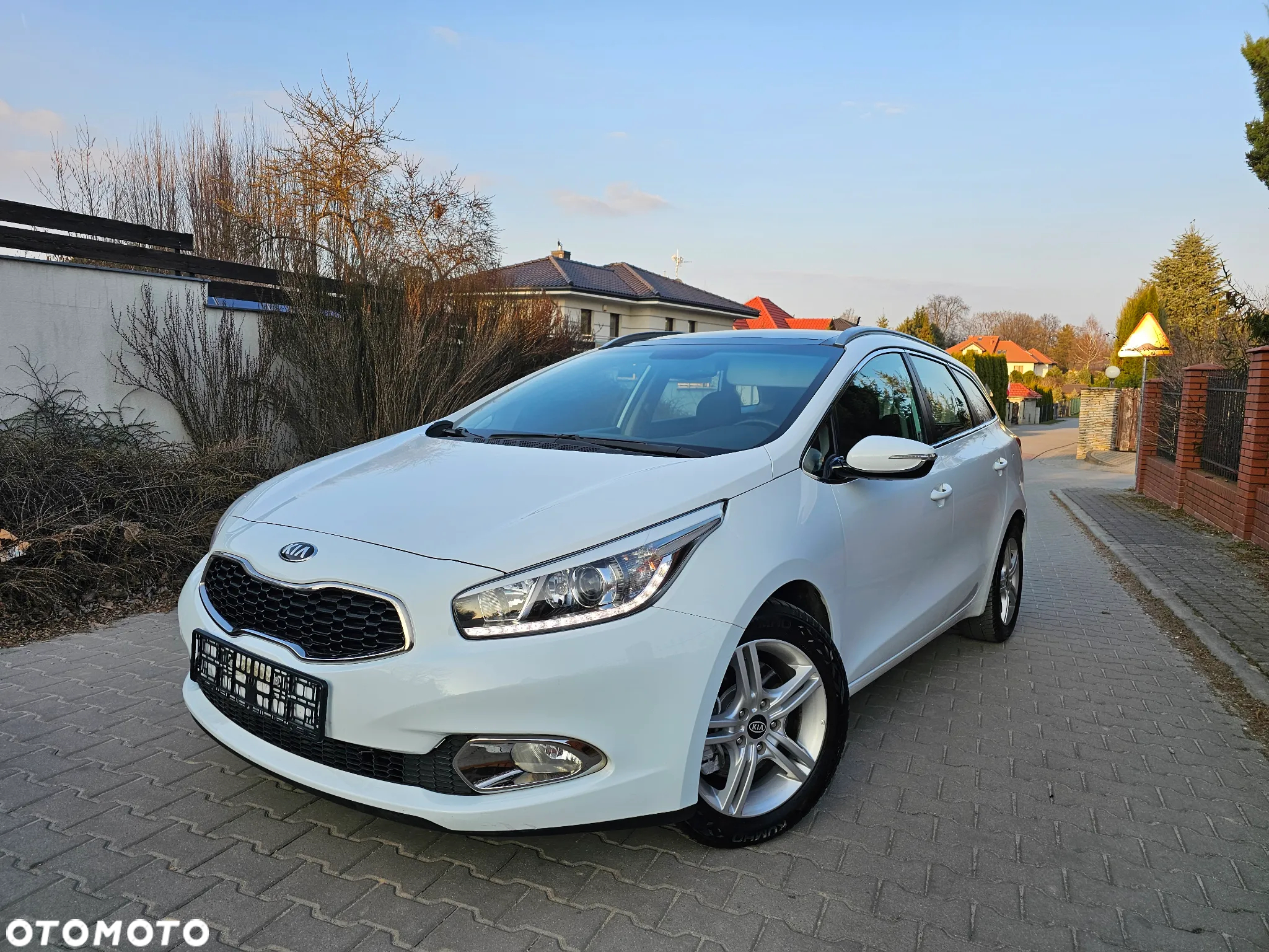 Kia Ceed 1.6 GDI Fifa World Cup Edition - 14