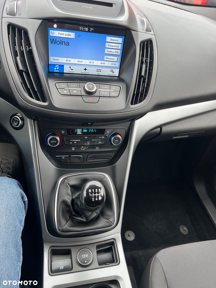 Ford Kuga 1.5 EcoBoost 2x4 Business Edition - 19