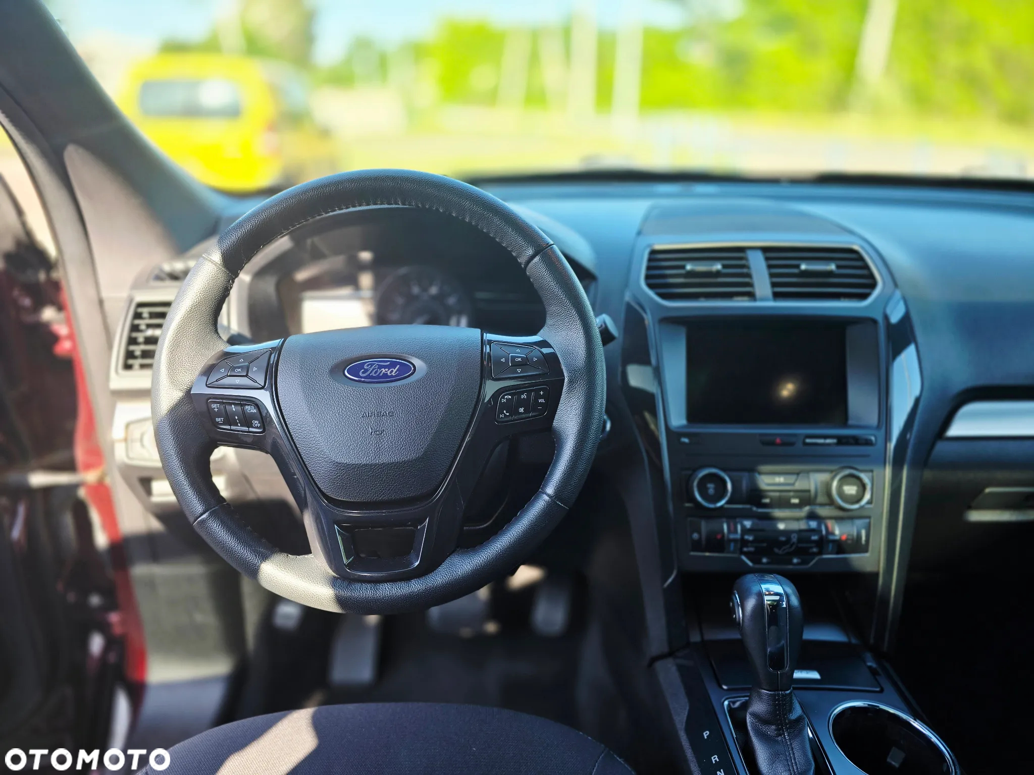 Ford Explorer - 25