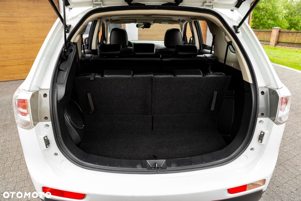 Mitsubishi Outlander 2.2 DI-D 4WD Automatik Invite - 21