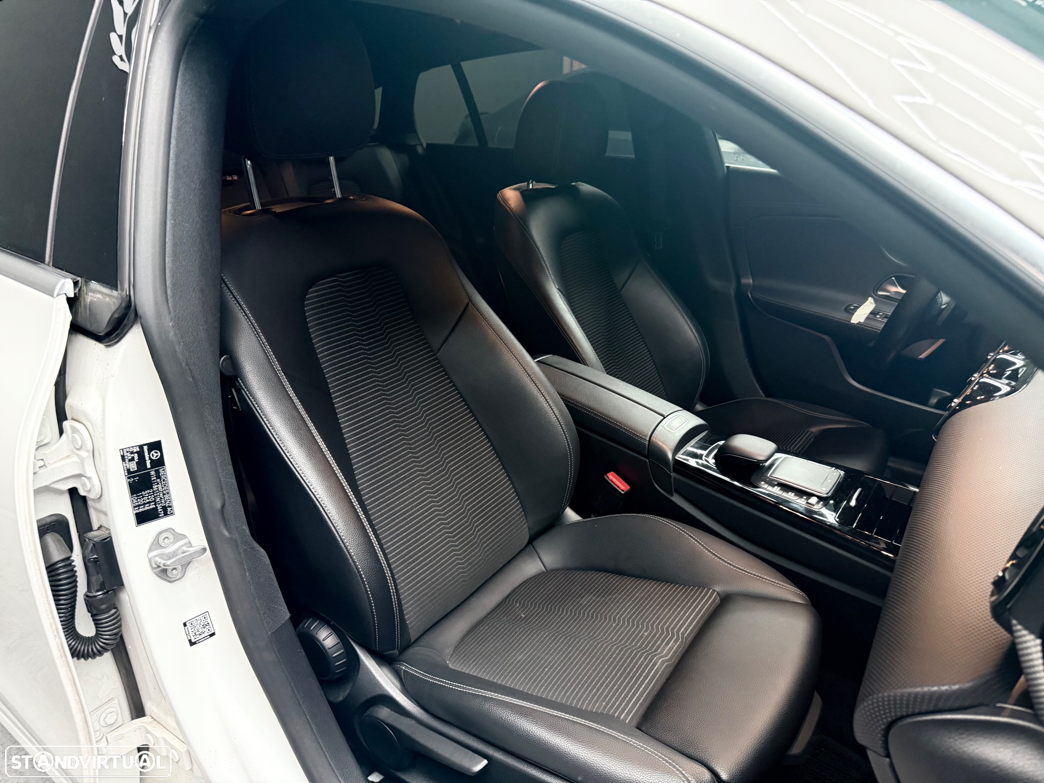 Mercedes-Benz CLA 200 d 4Matic Shooting Brake 8G-DCT Edition 1 - 25