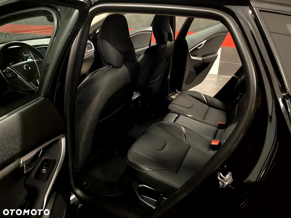 Volvo V40 Cross Country D3 Geartronic Plus - 19