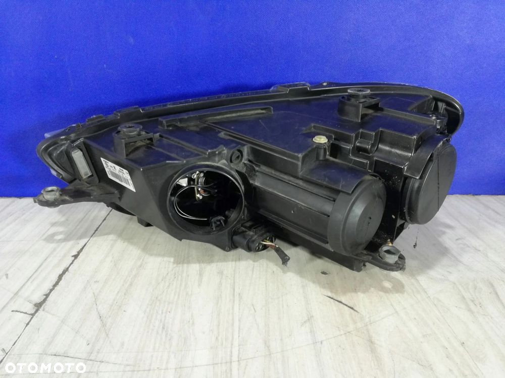 VW Scirocco 08/17 lampa reflektor prawy przód Anglik - 2