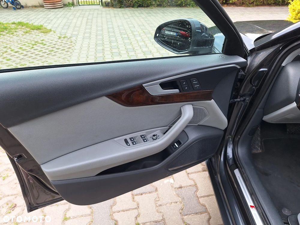 Audi A4 Limousine 2.0 TFSI quattro S tronic design - 12