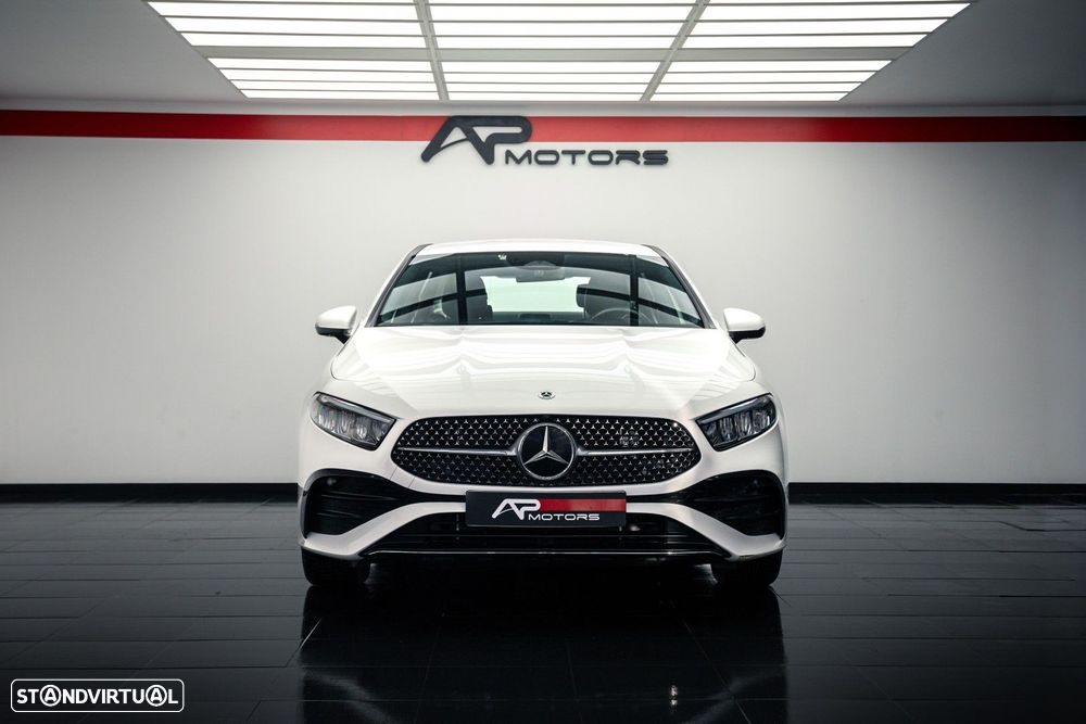 Mercedes-Benz A 250 Limousine e AMG Line - 3