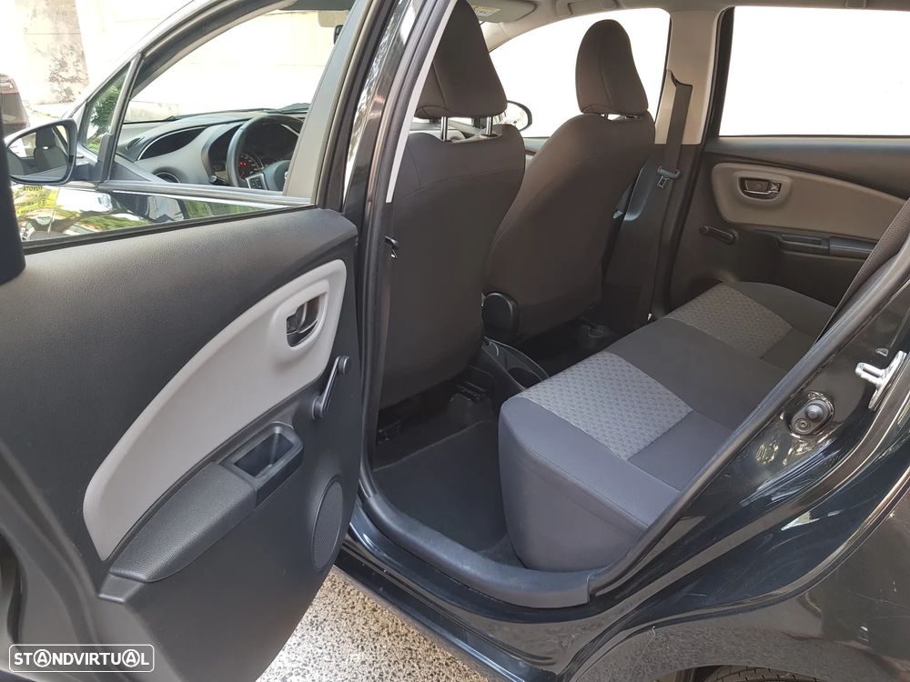 Toyota Yaris 1.4 D-4D Sport+Navi - 30