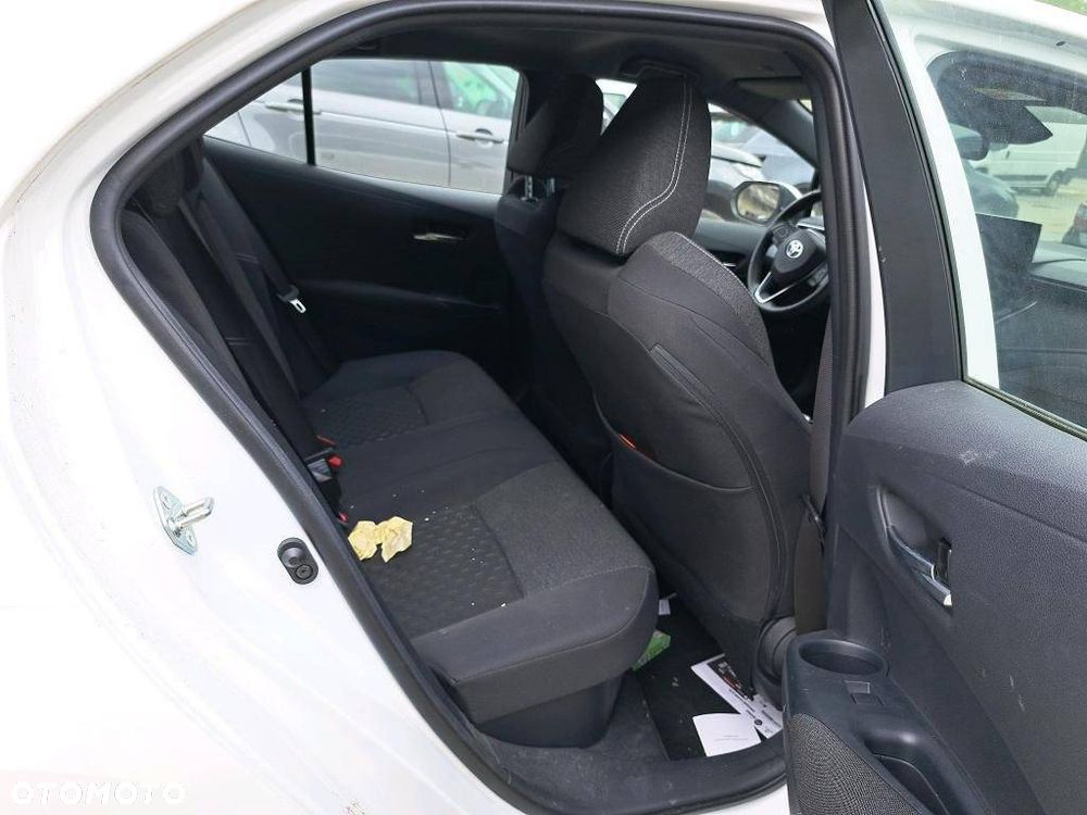 Toyota Corolla - 10