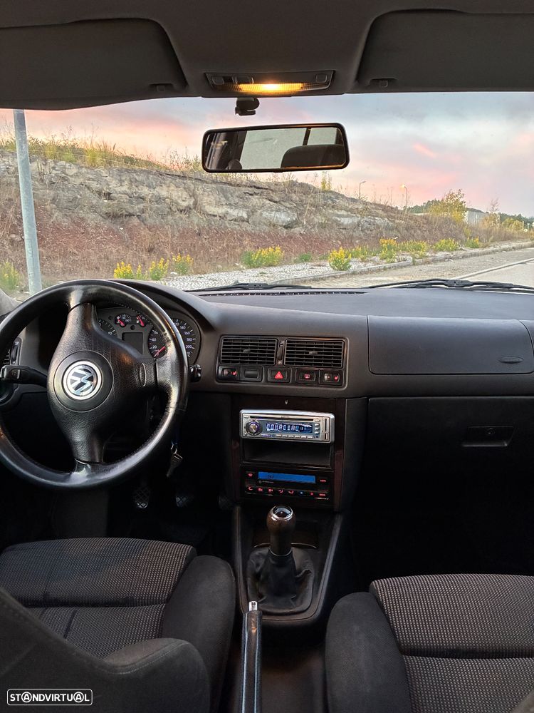 VW Golf 1.9 TDi 25 Anos - 7