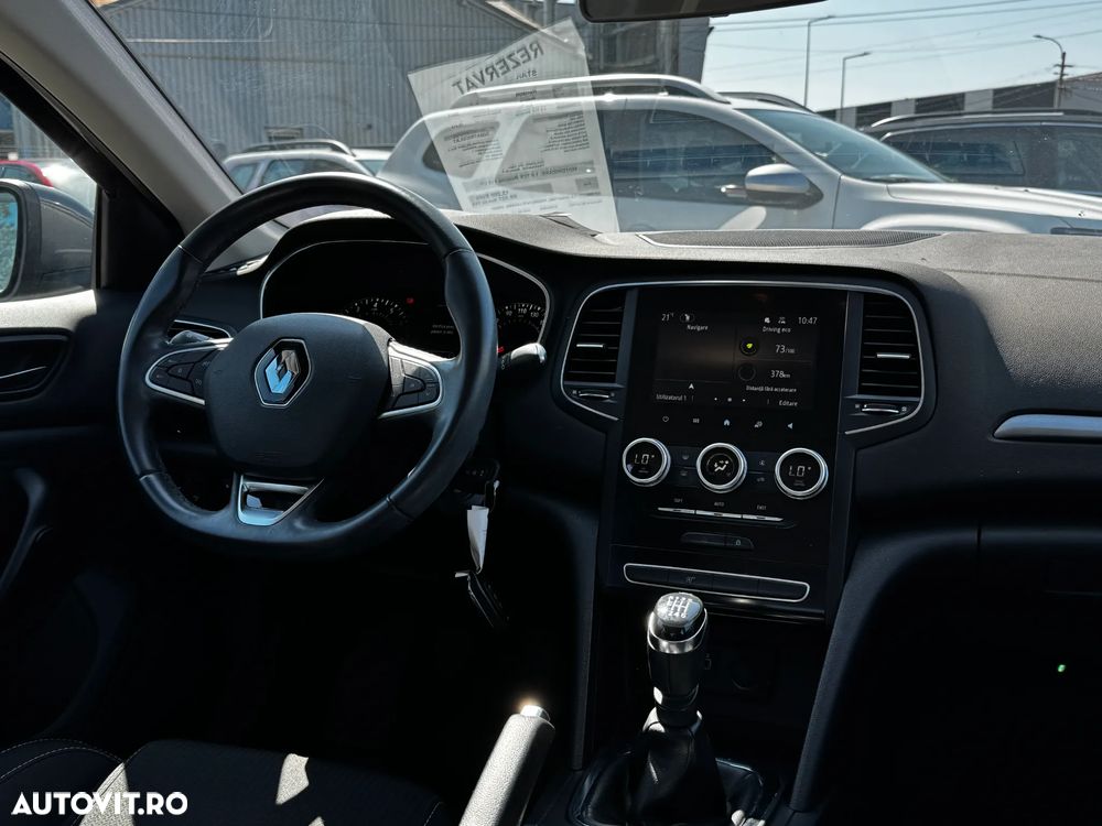 Renault Megane TCe 114 GPF Zen - 13