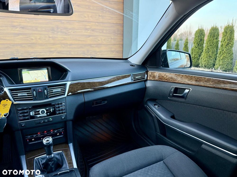 Mercedes-Benz Klasa E 200 Edition - 19
