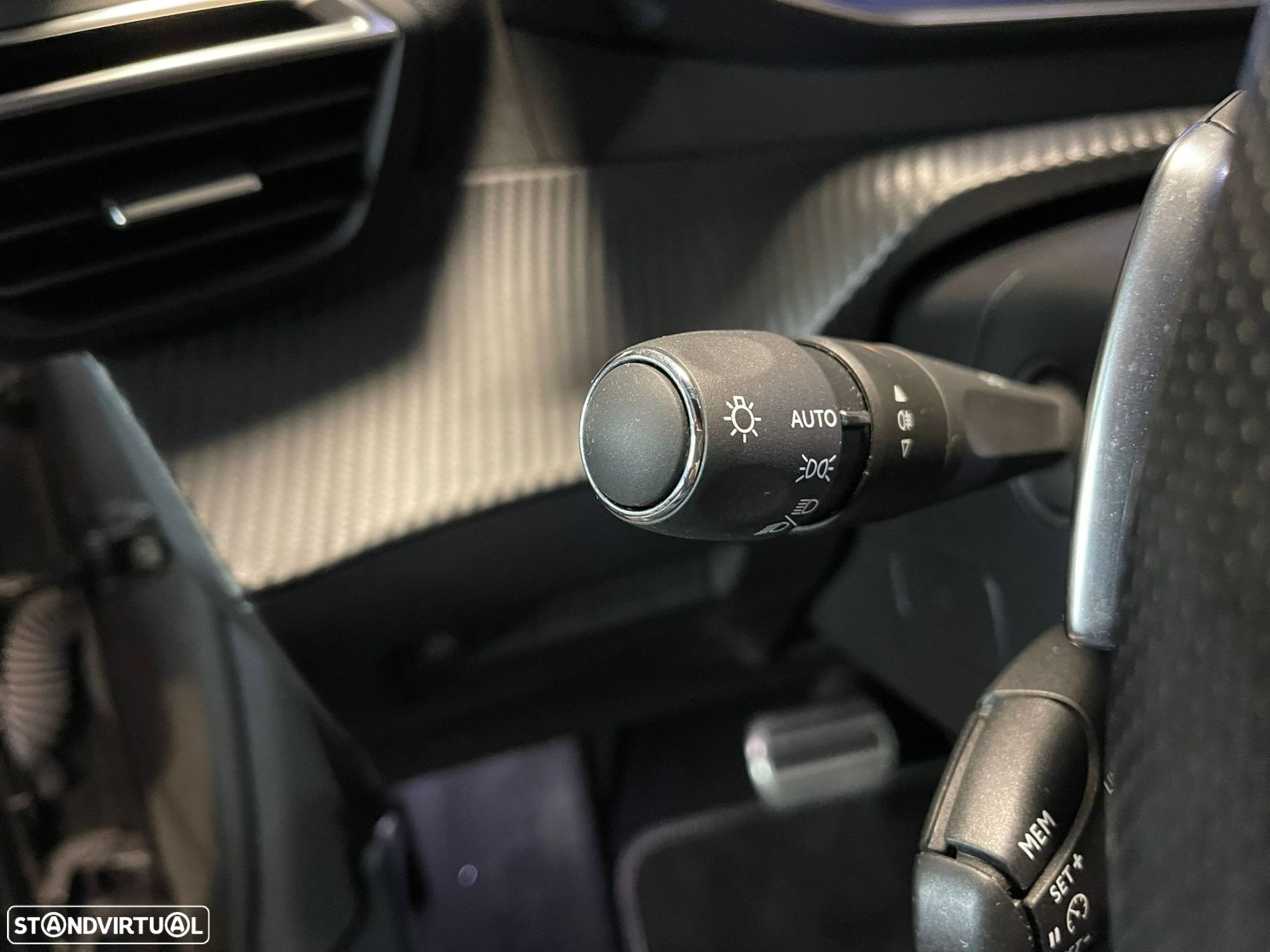 Peugeot 208 PureTech 130 EAT8 GT - 9