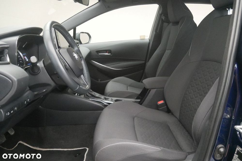 Toyota Corolla - 12