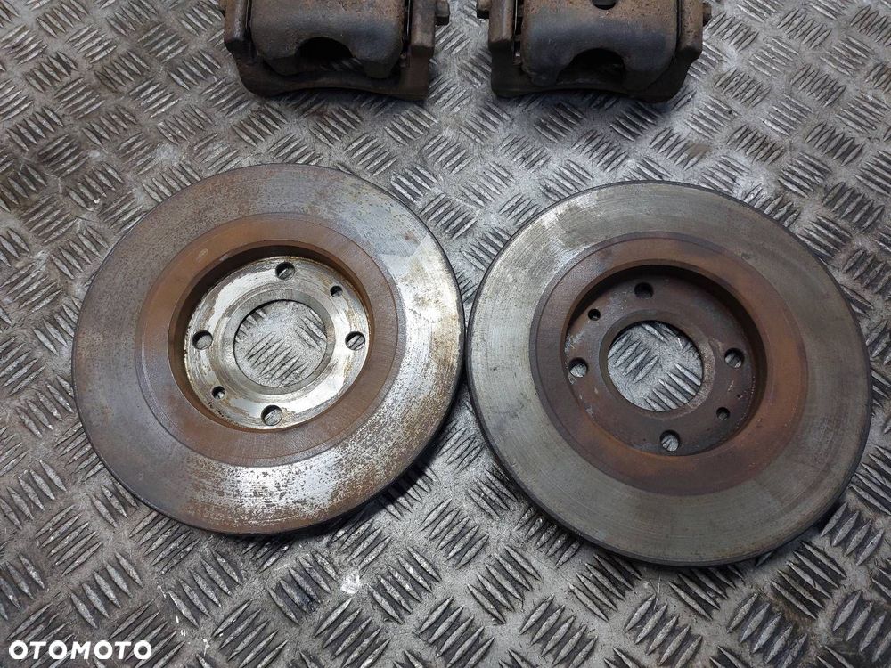 TARCZE HAMULCOWE PRZÓD + KLOCKI + ZACISKI CITROEN C3 I 1.1 8V - 2