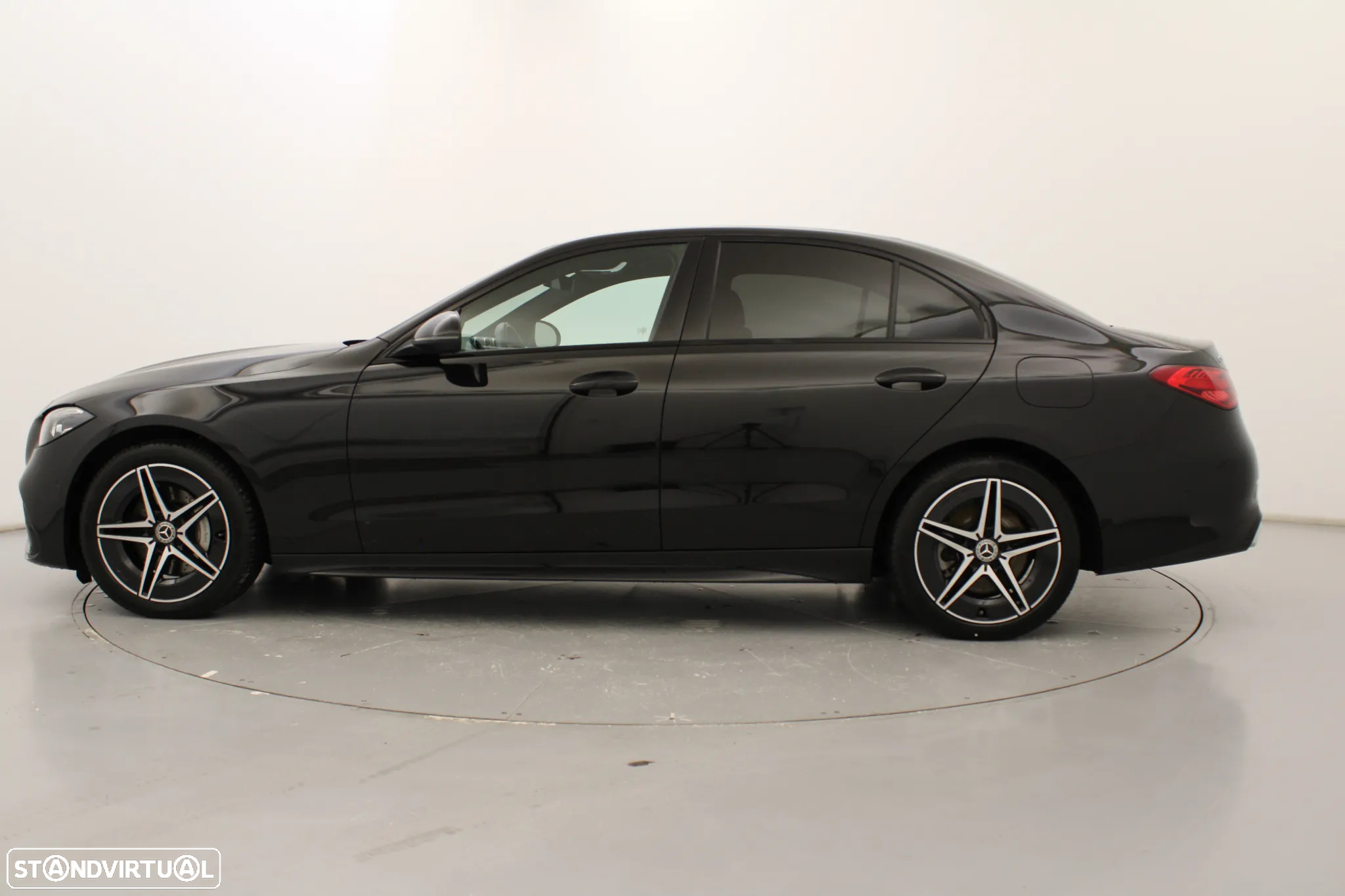 Mercedes-Benz C 300 de AMG Line - 12