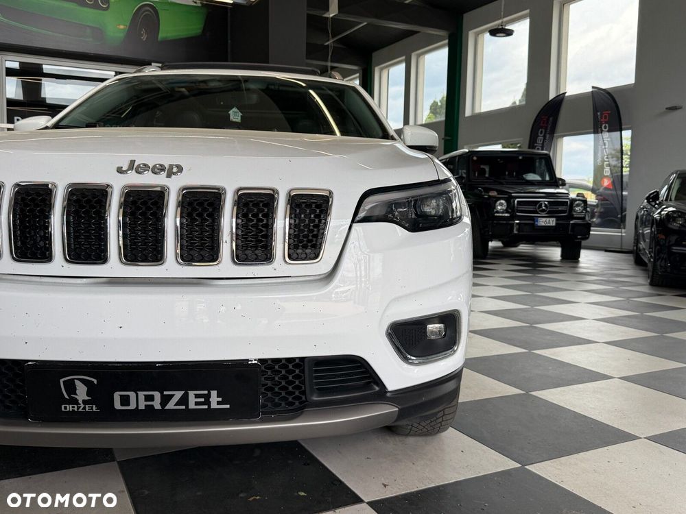 Jeep Cherokee - 34
