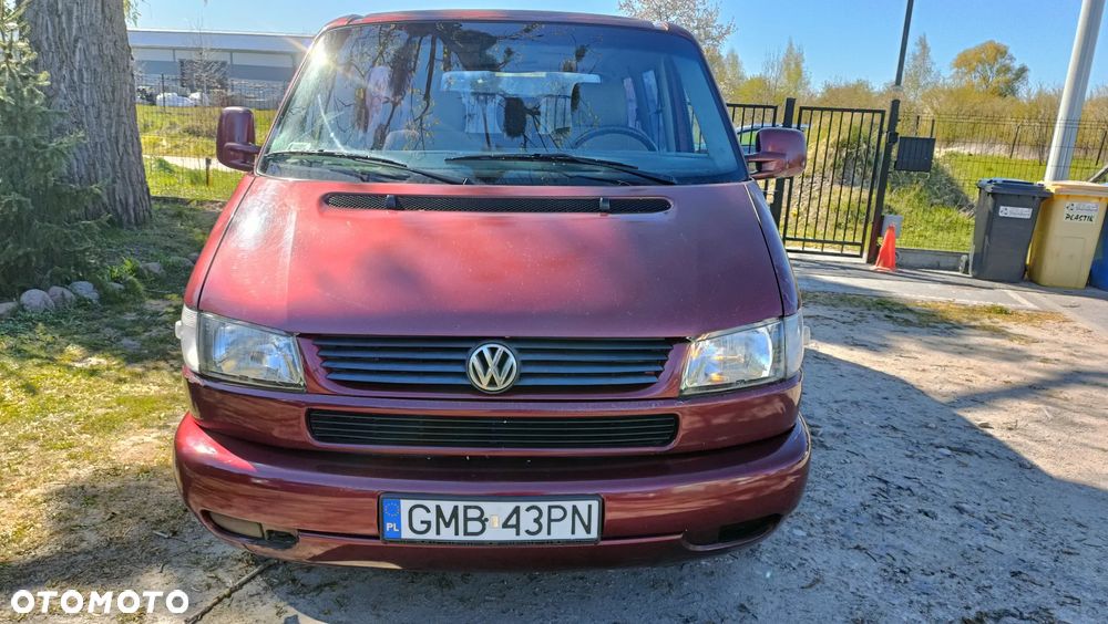 Volkswagen Caravelle - 10