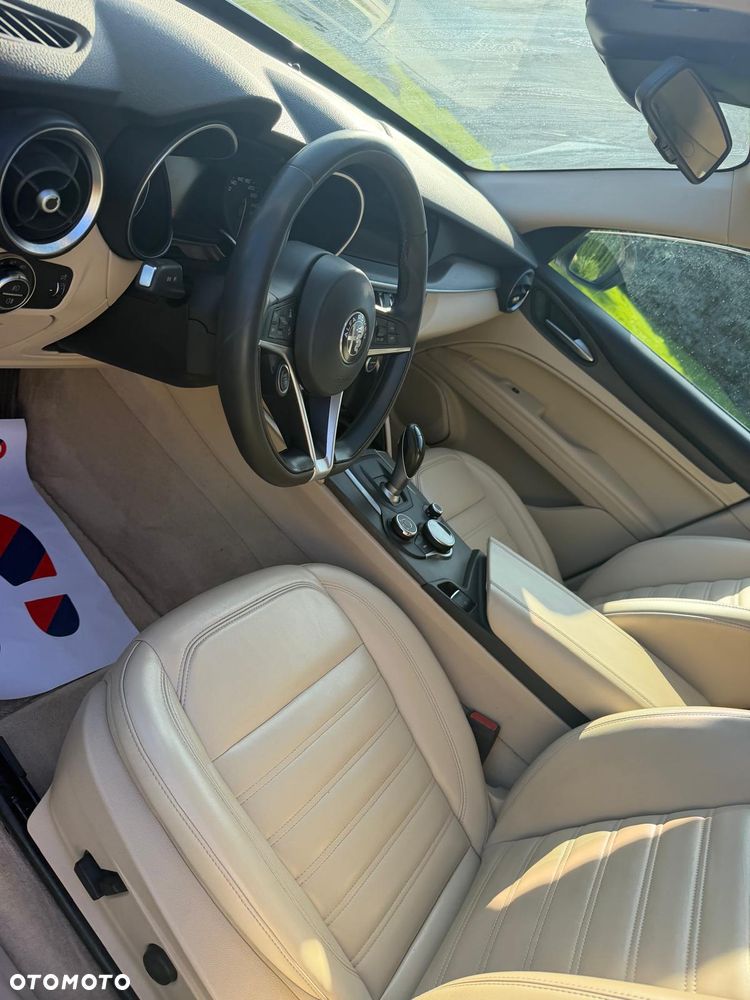 Alfa Romeo Stelvio 2.2 16V AT8-Q4 Executive - 19
