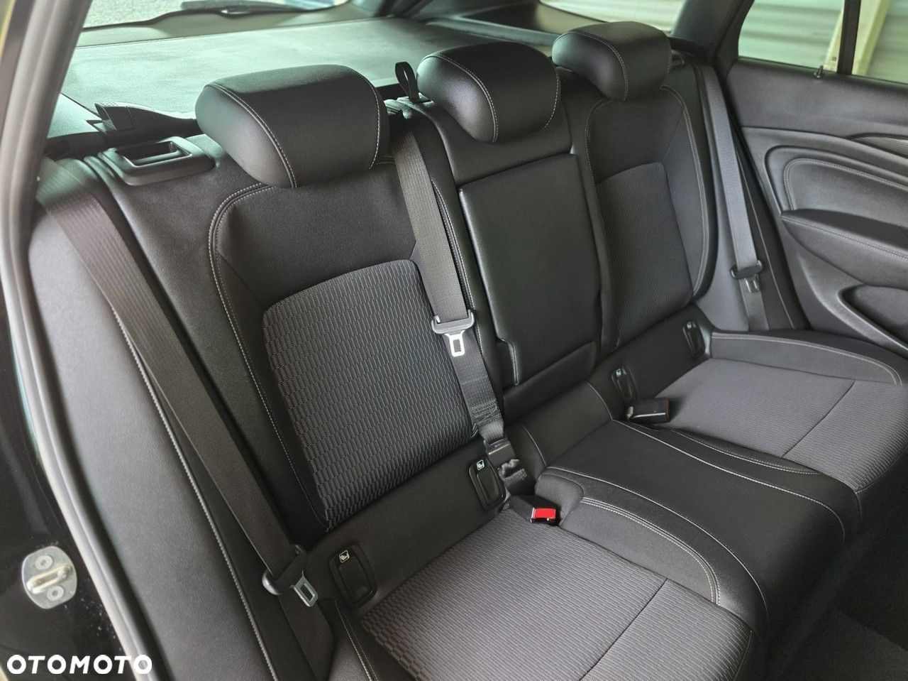 Opel Insignia 1.5 T Innovation S&S - 17