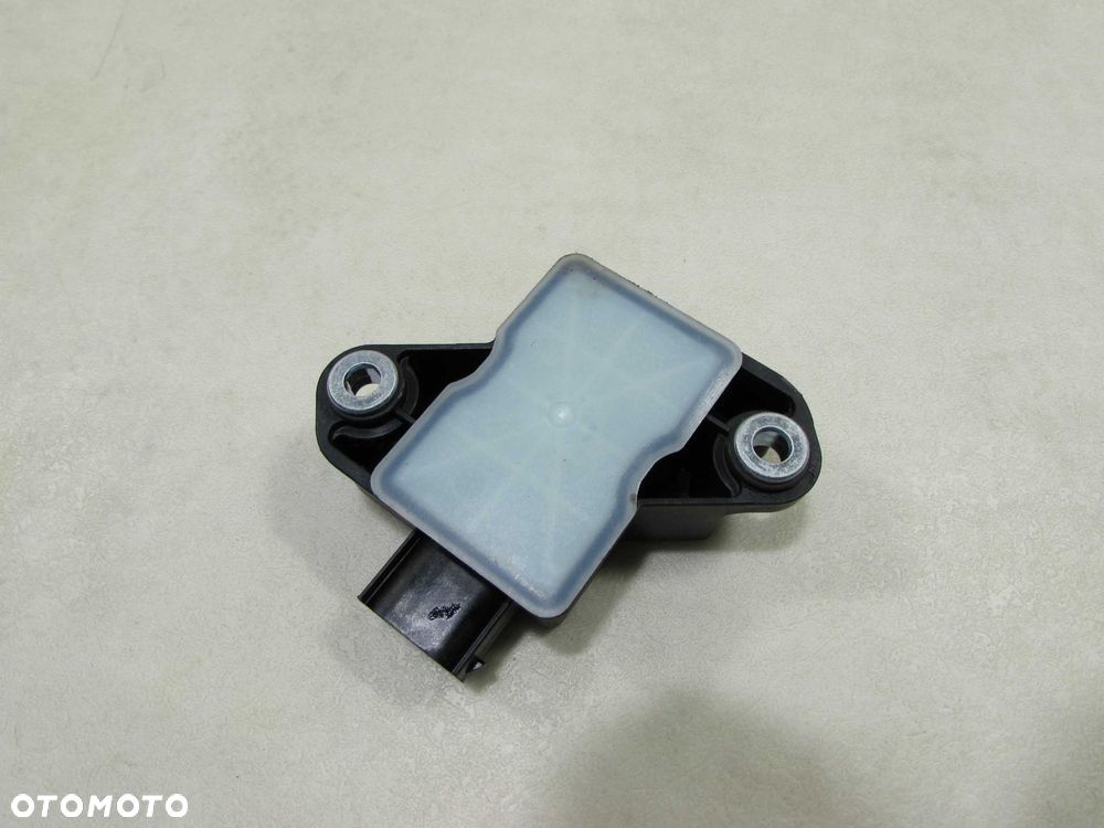 MITSUBISHI CANTER FUSO 7C15 E6 13- CZUJNIK PRZYSPIESZENIA ESP MK645269 222145-113 - 3