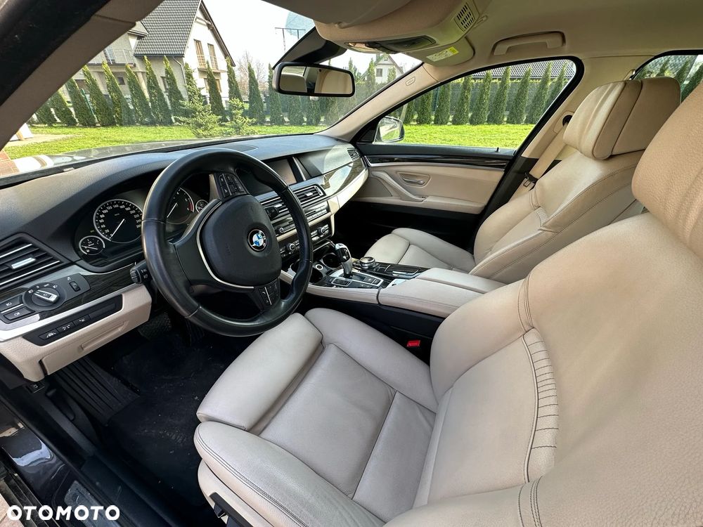 BMW Seria 5 530d xDrive Luxury Line - 14