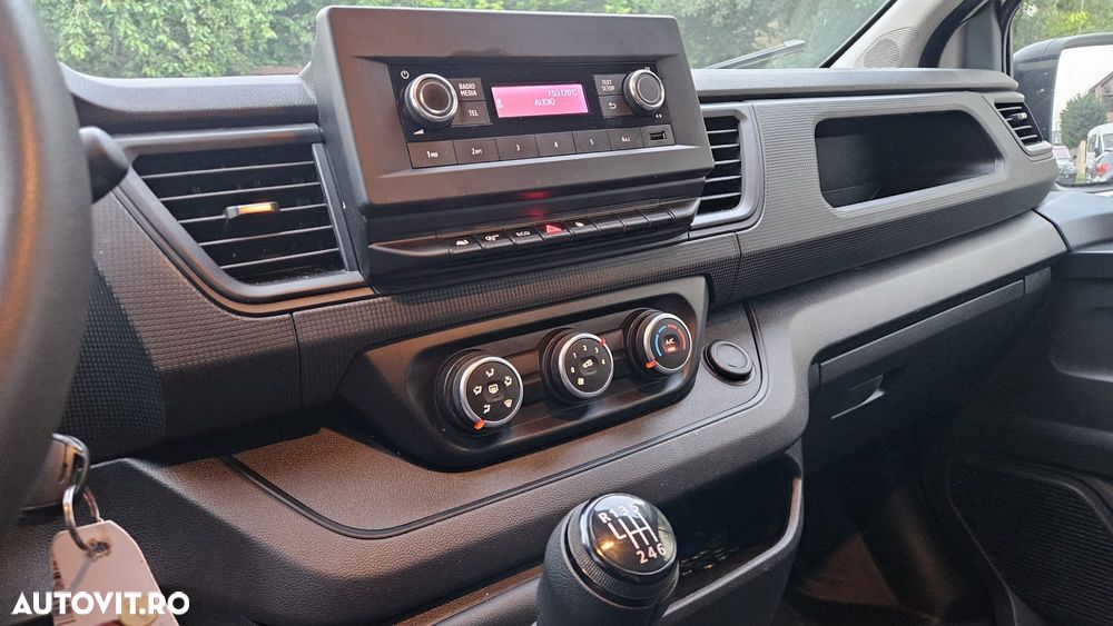 Renault Trafic - 14