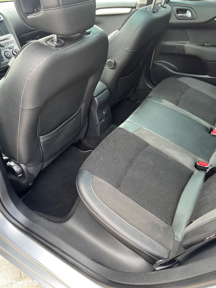 Citroën C4 HDi 150 Exclusive - 14