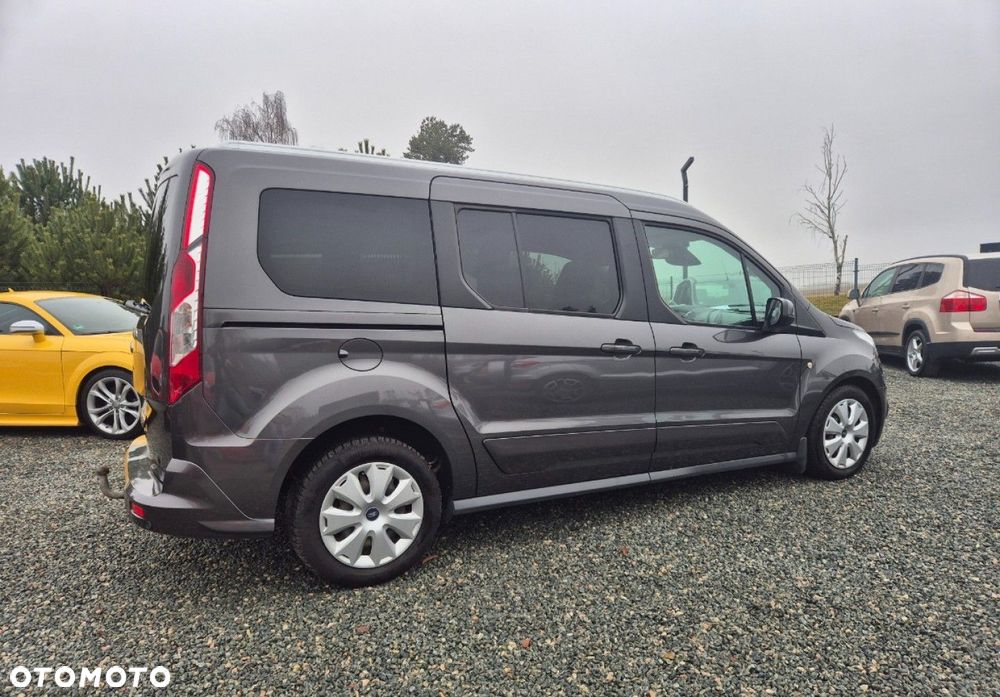 Ford Tourneo Connect Grand - 29
