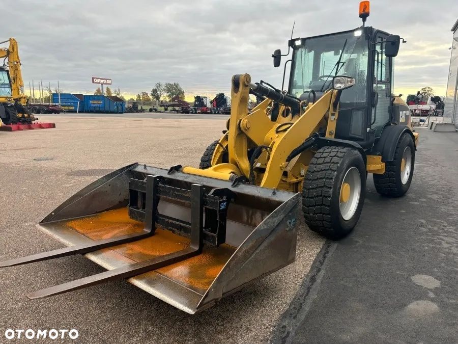 Caterpillar 906H2 - 2