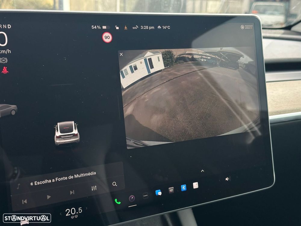 Tesla Model Y Long Range Dual Motor AWD - 21