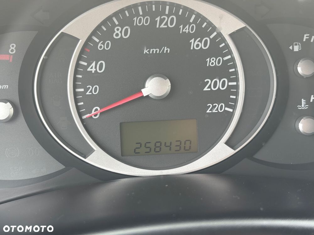 Hyundai Tucson 2.0 Active / Style - 12