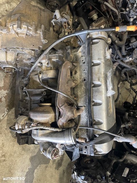 Motor Volkswagen Transporter T5 2.5 TDI AXD BNZ - 3