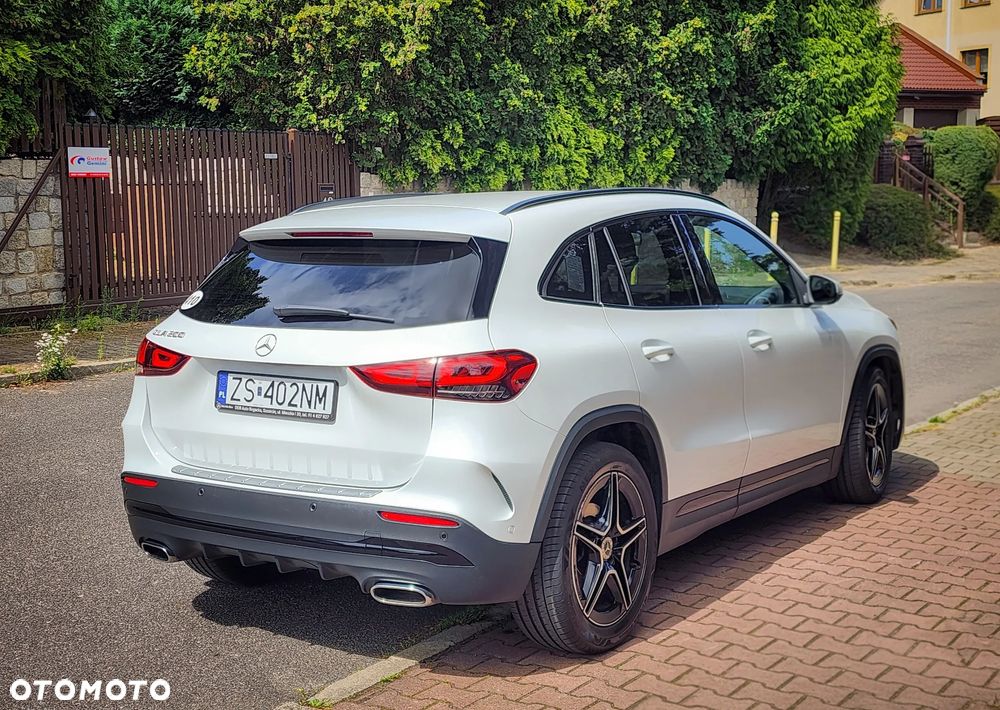 Mercedes-Benz GLA 200 AMG Line - 4
