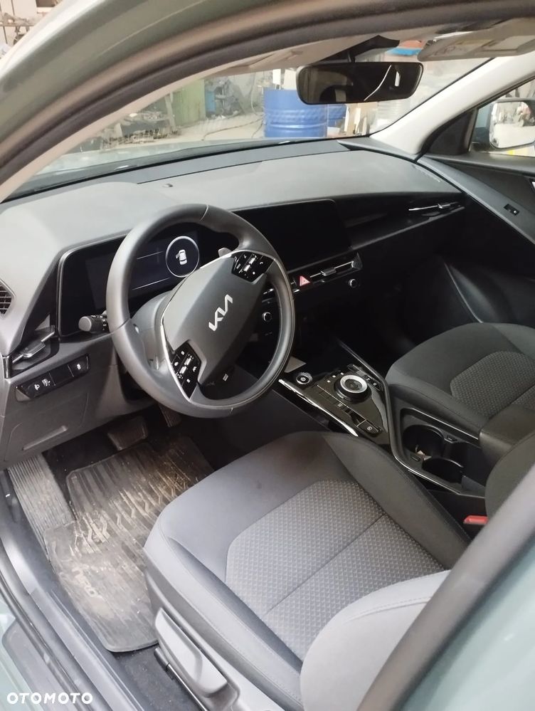 Kia Niro e-Niro 64kWh M - 10