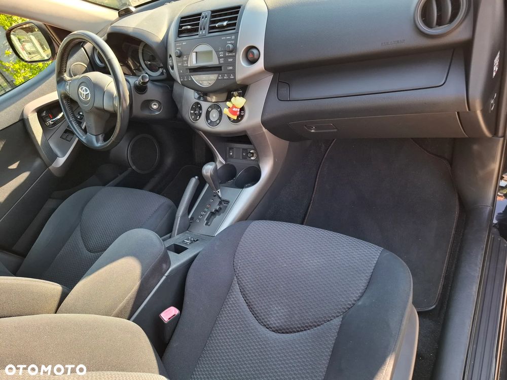 Toyota RAV4 2.0 VVT-i Premium - 17