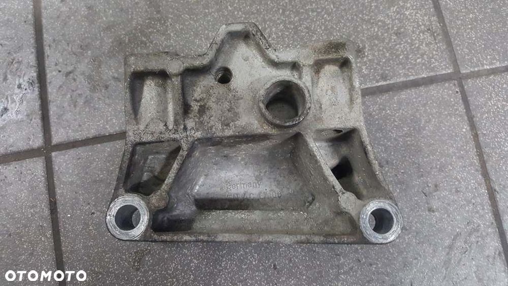 Łapa Mocowanie Poduszki Skrzyni Biegów VW AUDI SEAT SKODA 1.4 1.6 fsi 1K0199111D WYSYŁKA !!! - 2